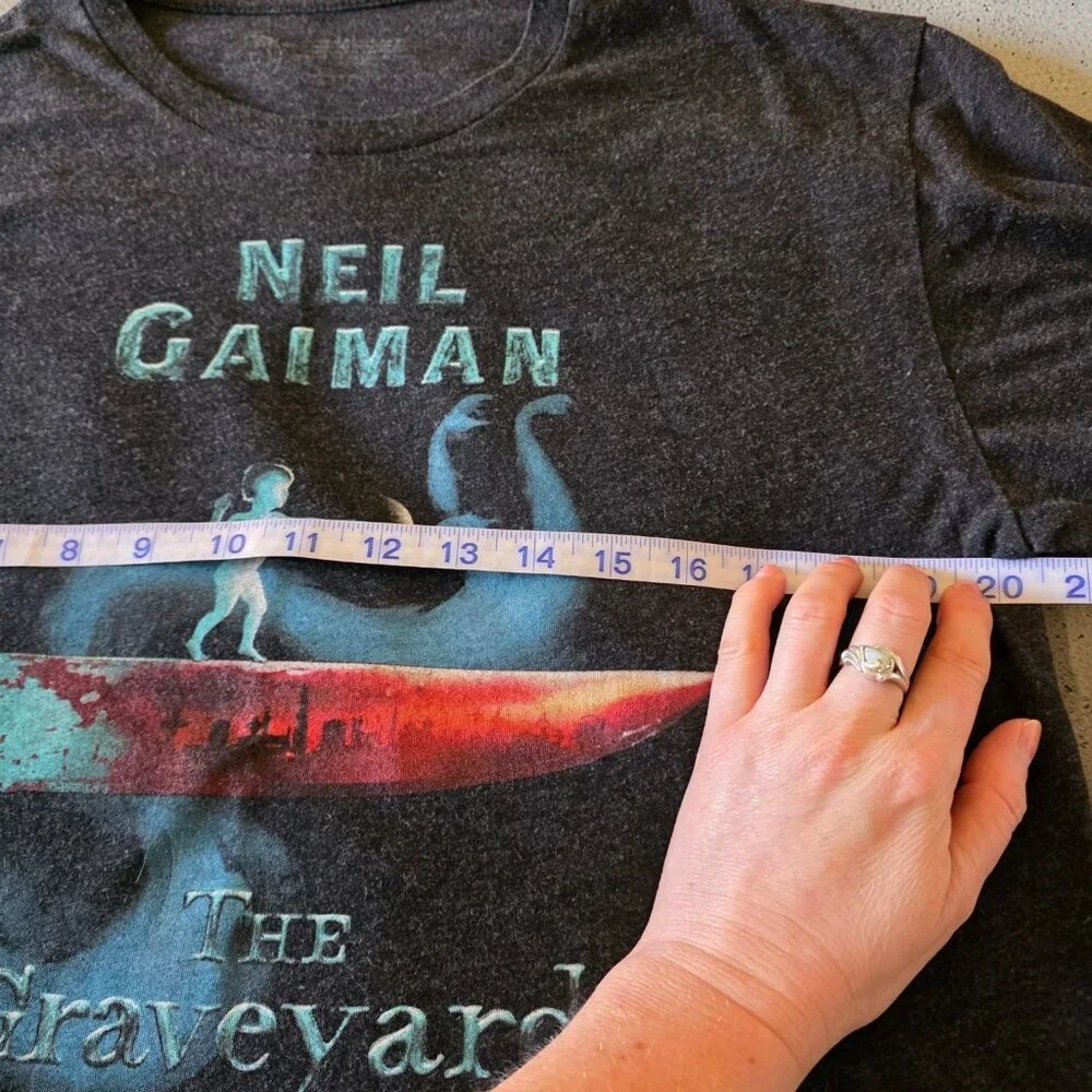 Neil Gaiman The Graveyard Book Graphic T-Shirt Mens Large Gray Out of Print Tee - Picture 7 of 10